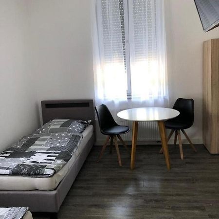 Godorfer Burg Monteuer Zimmer Wesseling Exteriér fotografie