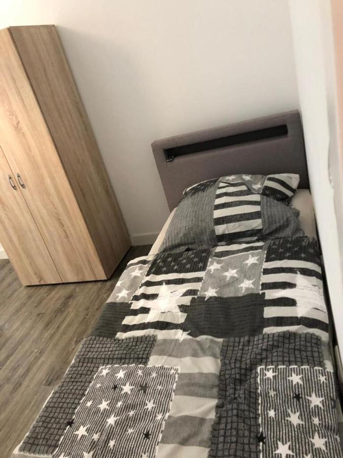 Godorfer Burg Monteuer Zimmer Wesseling Exteriér fotografie